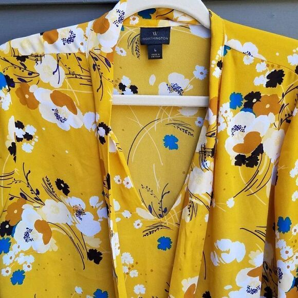 Worthington Gold Floral Sheer blouse with Tie size Large - Picture 8 of 9
